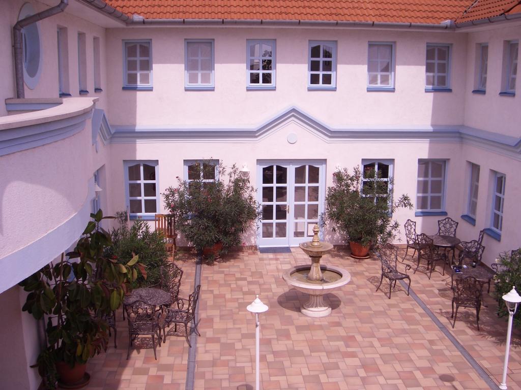 Csigahaz Panzio Hotel Gyula Exterior photo