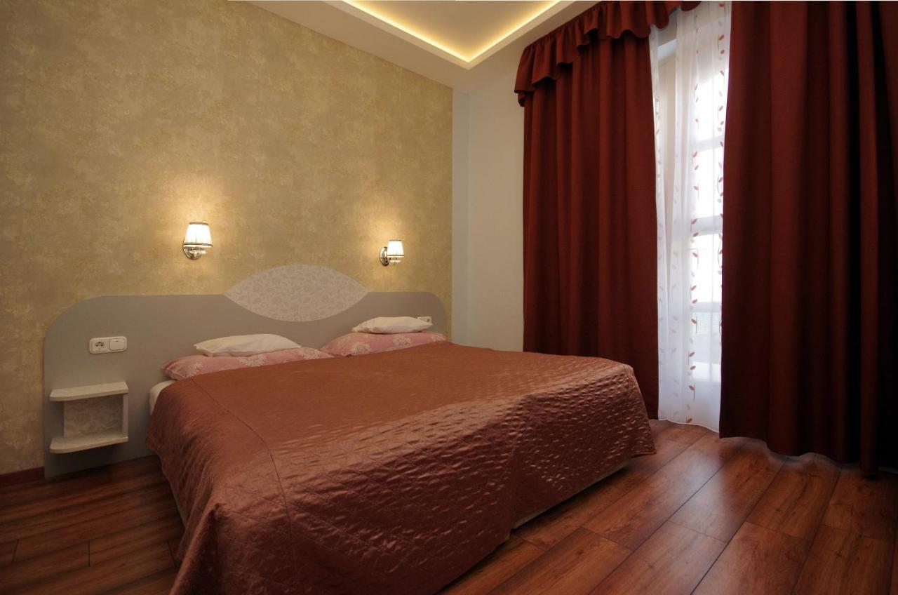 Csigahaz Panzio Hotel Gyula Exterior photo