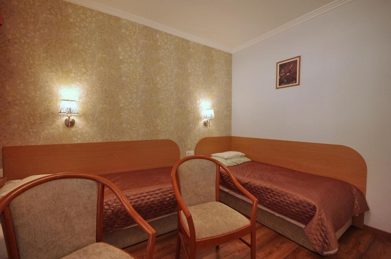 Csigahaz Panzio Hotel Gyula Exterior photo